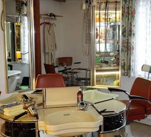 Im historischen Friseur-Salon