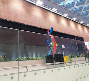 Entlang der Abflugshalle