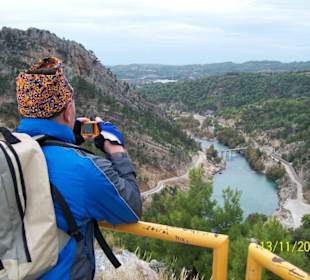 Blick von oben auf den Oymapinar Stausee