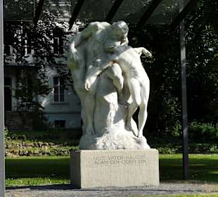 Gott Vater haucht Adam den Odem ein