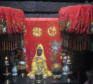 Altar in einem der Pagoden