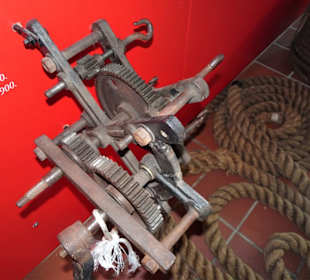 In der Abteilung "Tauwerk & Takelage"