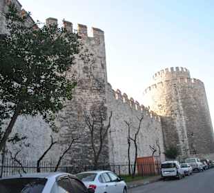 Крепость Yedi Kule