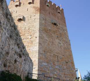 Der Rote Turm am Hafen