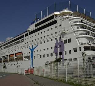 Kreuzfahrtschiff Grand Mistral am Passagierkai