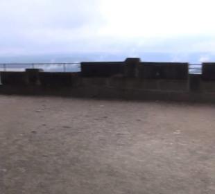 Entlang der Festungsmauer