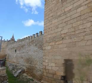 Bummel durch die Altstadt, entlang der Stadtmauer