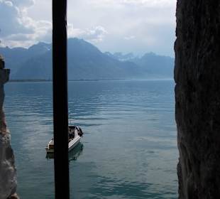 Widok z lochu na jezioro