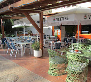 Mit neuen Terrassenmöbeln 