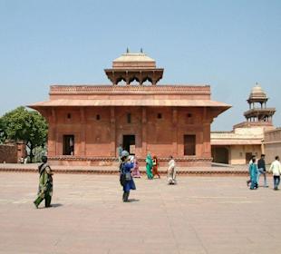 Im Königspalast von Fatepur Sikri