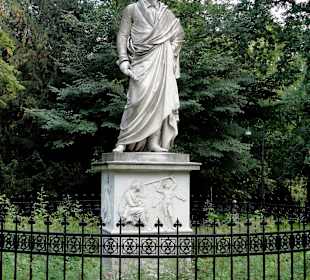 Das Olbers-Denkmal in den Bremer Wallanlagen