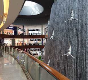 Dubai Mall es gibt vieler solcher Extras Innen zum