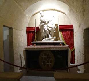 Unter der Erde Grotto