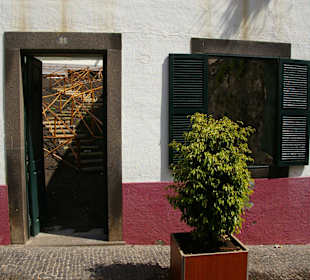Treppe im Haus - Nur die Fassade steht noch