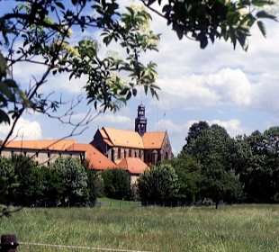 Das Kloster Marienrode mit der Kirche St. Michael