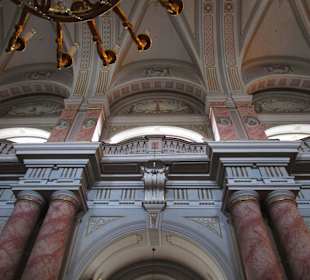 Römisch-Katholische Stadtpfarrkirche