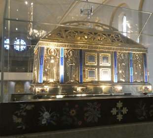 Schrein mit den Reliquien der Hl. Hildegard