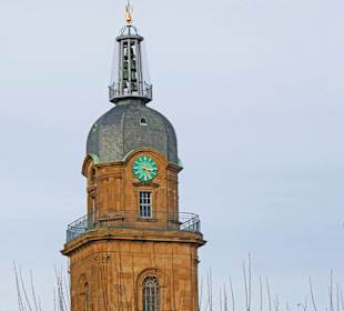 Der Hafenmarktturm vom Kiliansplatz gesehen