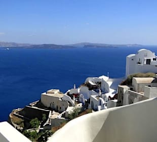 Oia. Widok na kalderę.