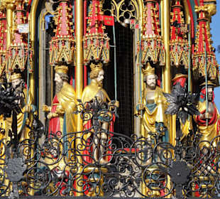 Detailansicht des Schönen Brunnens