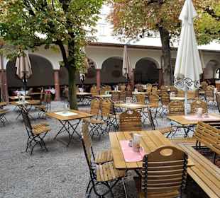 Impressionen aus dem Biergarten des Sternbräu