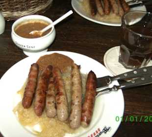 3 Paar Schweinswürstl frisch vom Grill