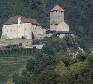 Schloss Tirol am Ende des Weges