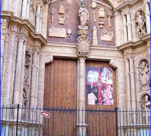 Seitenportal der Kathedrale von Palma