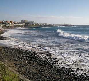 Dunkler Lavastrand von Adeje