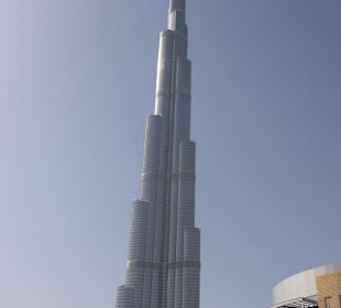 880 m Burj Khalifa
