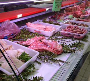 Rundgang durch den Mercato Civico di San Benedetto