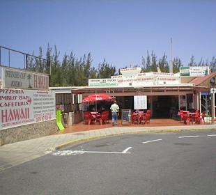 Pizzeria Hawaii im Kreisel der Tankstelle