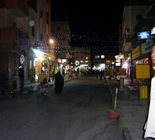 Wenig los in Down Town ca.23.00 Uhr