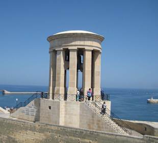 Blick auf das Siège Bell Memorial Monument