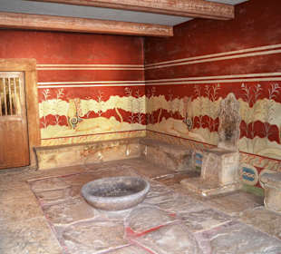 Knossos Throne