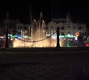 Der Stadtbrunnen im Zentrum Port el Kantaoui