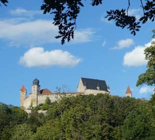 Blick vom Hofgarten hoch zur Veste von Coburg