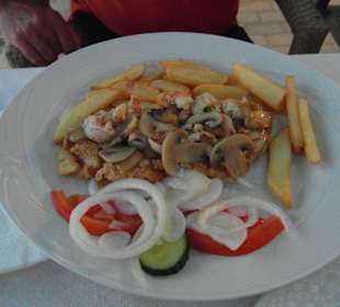 Fischfilets mit Shrimps und Champignons