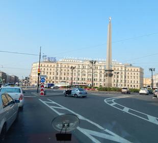 Platz des Aufstandes mit der Siegessäule