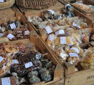 Eindrücke vom Wochenmarkt am Goldbekufer