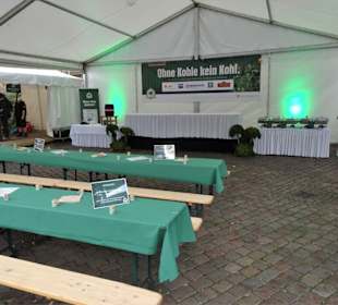 Im Festzelt der Kohlkönige