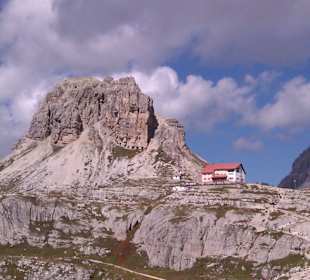 Drei Zinnen mit Drei Zinnen-Hütte