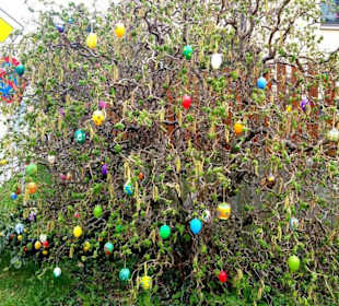 Osterbrunnen in Rohr