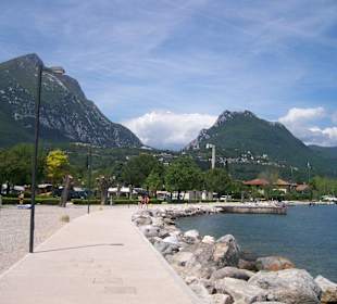 Am Strand vom Gardasee