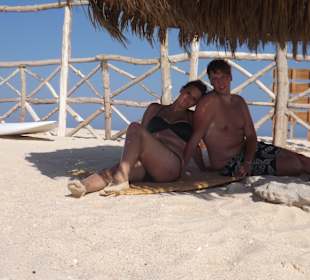 Der mann auf der insel hat uns fotografiert