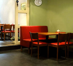 Blick in den Gastraum des Restaurants Lokanta