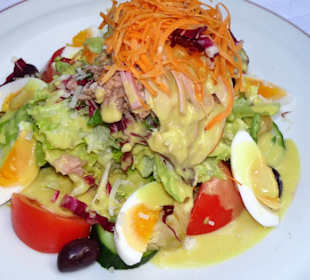 Salat mit Thunfisch im Ristorante Bellini