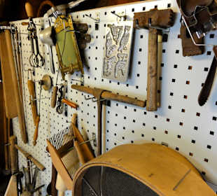 Alte Geräte und Werkzeuge in der Mühle