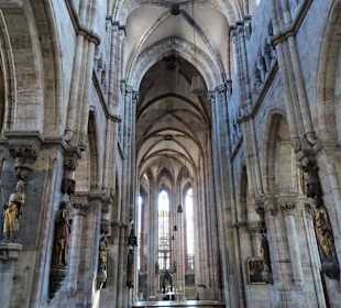 Blick in das Langschiff der Sebalduskirche