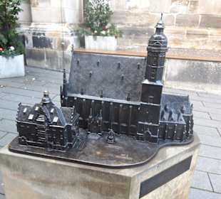 Vor der Thomaskirche.